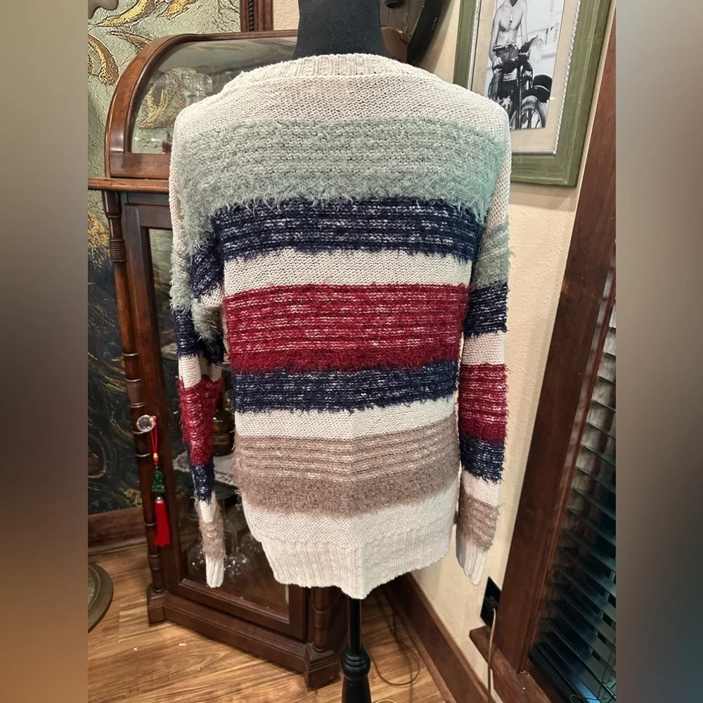 Blu Pepper Stripe Sweater Longer Back Size Large